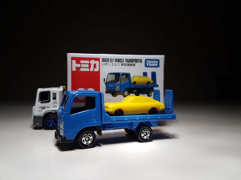 Illustration for article titled Makeitfit Monday: Isuzu Elf Vehicle Transporter by Tomica